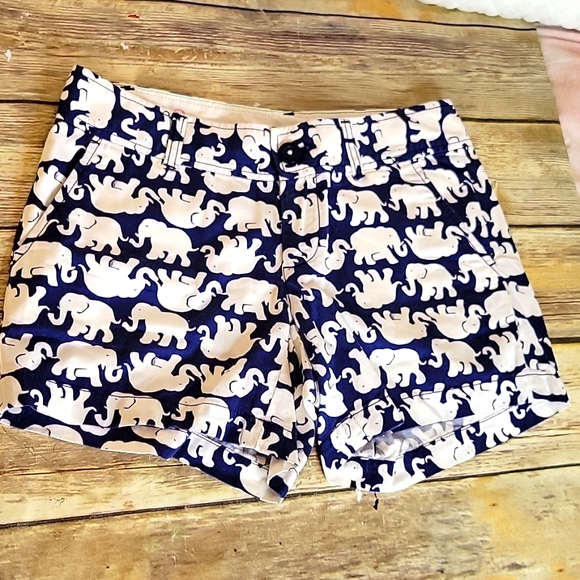 Lilly Pulitzer Pants - LILLY PULITZER Callahan Short Elephants Size 0